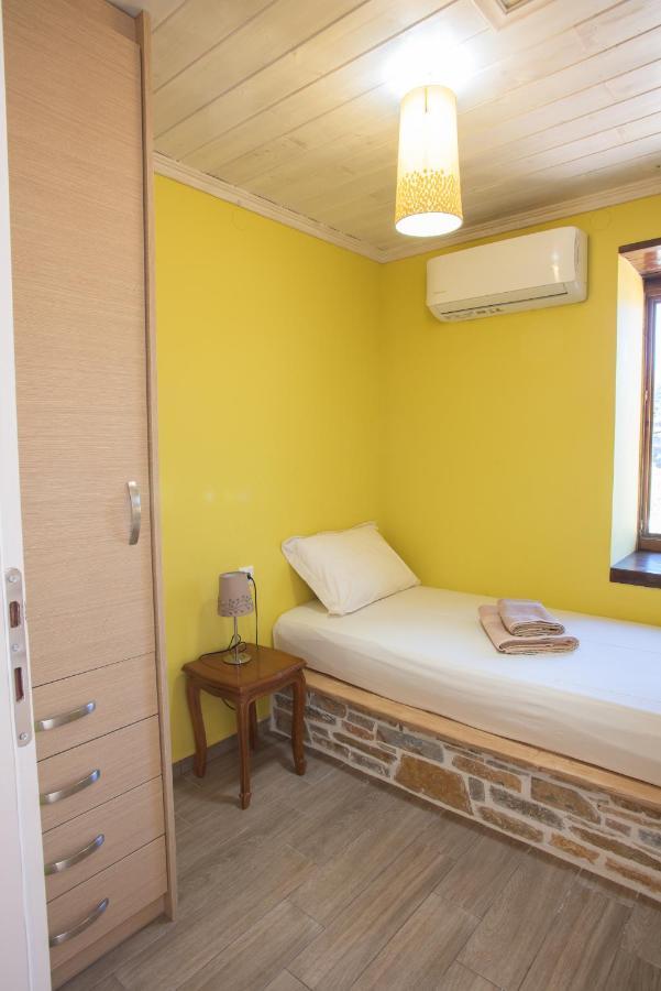 Villa ¨Με Θέα Το Ηλιοβασίλεμα¨ Áfissos Exterior foto